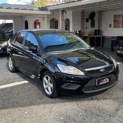 FORD FOCUS 2.0 GHIA 16V GASOLINA 4P MANUAL FORD FOCUS 2.0 GHIA 16V GASOLINA 4P MANUAL